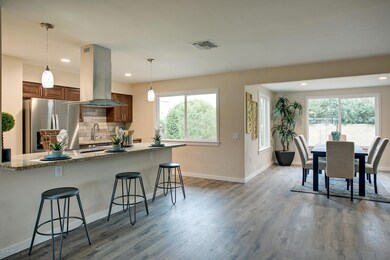 06_9703_W_Redwood_Dr__006_mls