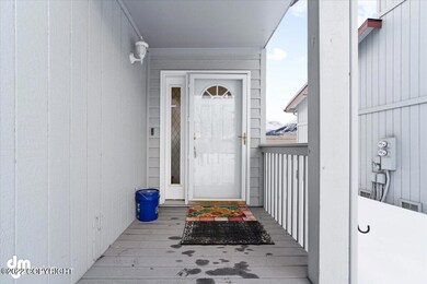 03-Front Exterior_KC_04232