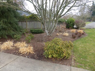 1527 Corum Ave, Eugene, OR 97401 - photo 5