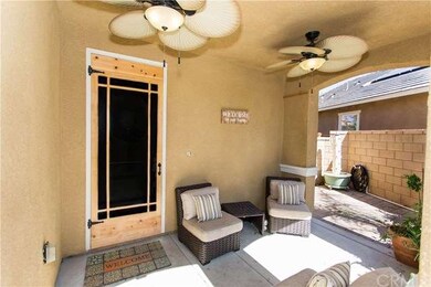 Sitting area off front enterance