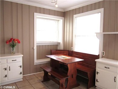 Breakfast Nook - Cozy Breakfast Nook!