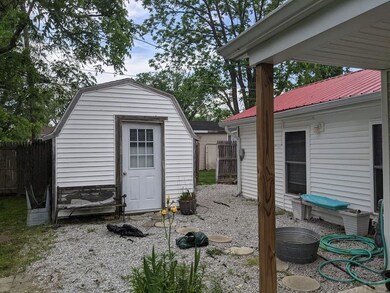 817 Lewis St, Kokomo, IN 46901 - photo 4