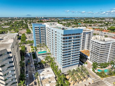 The Slade unit Uph 8, West Palm Beach, FL 33401 - photo 3