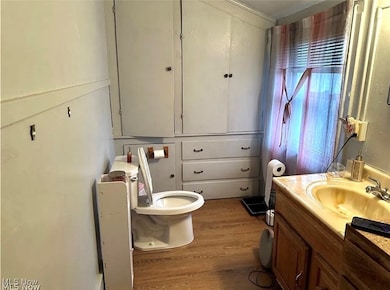 574 Spring St, Struthers, OH 44471 - photo 7