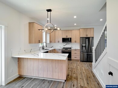 220 Juniper Ave, Gervais, OR 97026 - photo 5