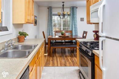11-Kitchen_DMD_9513