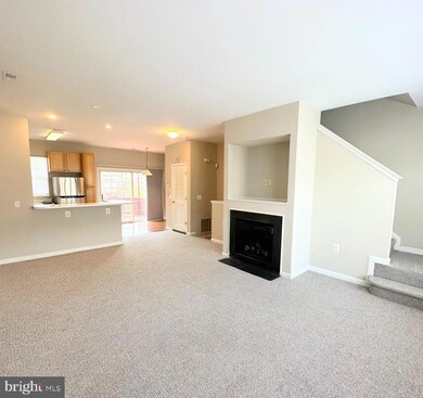 23096 Fontwell Square, Sterling, VA 20166 - photo 4