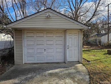 12022 Beech Daly Rd, Redford, MI 48239 - photo 4