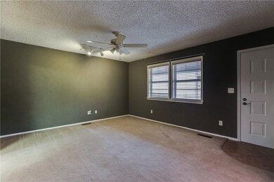 70 Chelmsworth Dr, Bella Vista, AR 72715 - photo 4