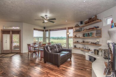 61345 Mountain Breezes Ct, Bend, OR 97702 - photo 7