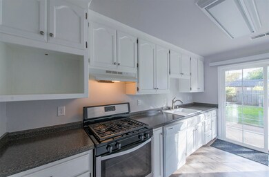 1014 3rd St, Redding, CA 96002 - photo 5