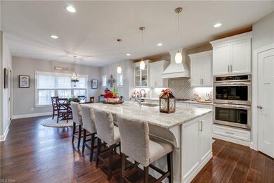 405 Dunwoody Dr, Aurora, OH 44202 - photo 6