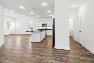 21639 Alberta Forest Cir, Magnolia, TX 77355 - photo 4