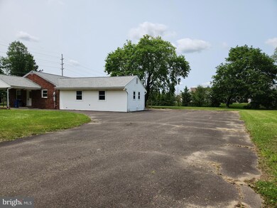 601 E Academy St, Clayton, NJ 08312 - photo 4