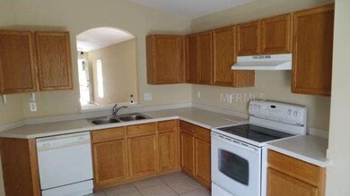 10234 Perthshire Cir, Land O Lakes, FL 34638 - photo 7