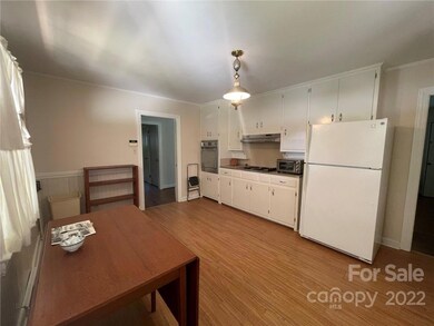 319 Magnolia St, Statesville, NC 28677 - photo 4