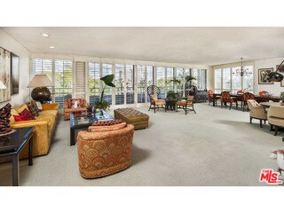 339 N Palm Dr unit 402, Beverly Hills, CA 90210 - photo 3