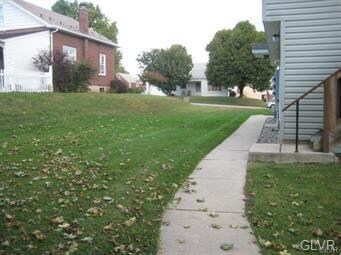 20 N 9th St unit 2, Emmaus, PA 18049 - photo 3