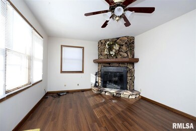 125 N Bellevue Ave, Peoria, IL 61604 - photo 3