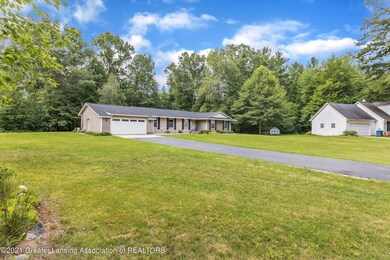 1586 E Bethann Ln, Midland, MI 48640 - photo 4