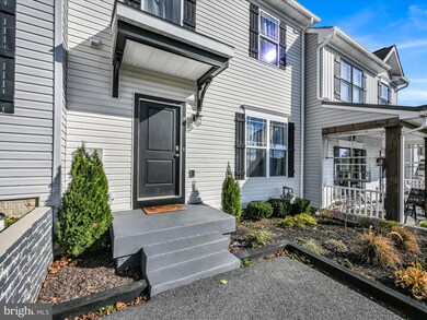 9 S George St, Stewartstown, PA 17363 - photo 4