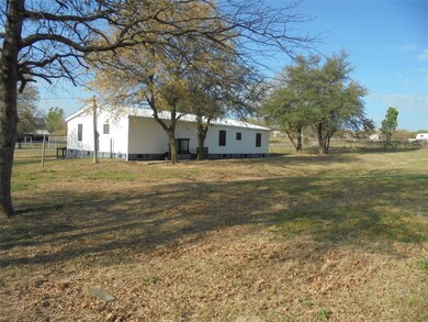 101 Salt Flat Ct, Springtown, TX 76082 - photo 6