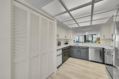 812 N Ocean Blvd unit 202, Pompano Beach, FL 33062 - photo 5