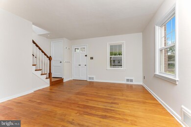 5859 Edgehill Dr, Alexandria, VA 22303 - photo 5