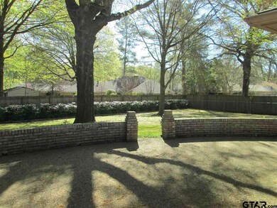 4726 4726 Chad Dr, Tyler, TX 75703 - photo 4