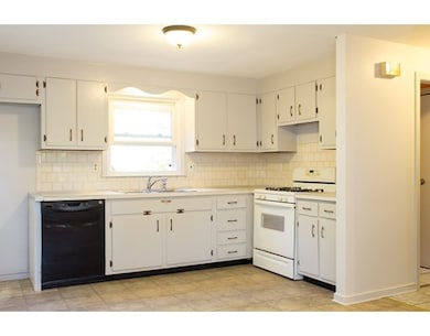 108 Partridge St, Franklin, MA 02038 - photo 5