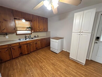 809 Perry Dr, Fort Worth, TX 76108 - photo 3