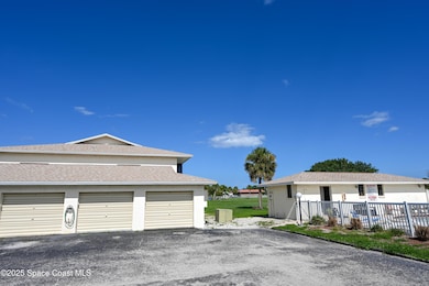333 S Patrick Dr unit 11, Satellite Beach, FL 32937 - photo 4