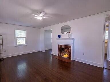 2225 kimberly living room