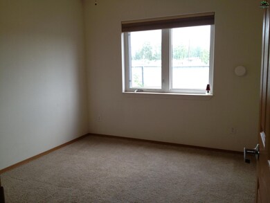 2690 Bald Eagle Ct unit D, North Pole, AK 99705 - photo 4