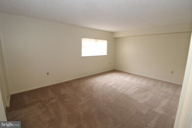8600 Village Square Dr unit A, Alexandria, VA 22309 - photo 4