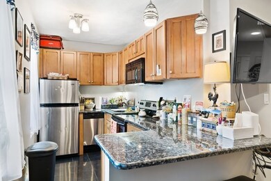 8 Battery St unit 9, Boston, MA 02109 - photo 6