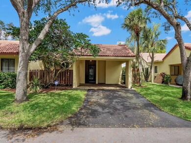 16233 Laurel Dr unit 17, Weston, FL 33326 - photo 2