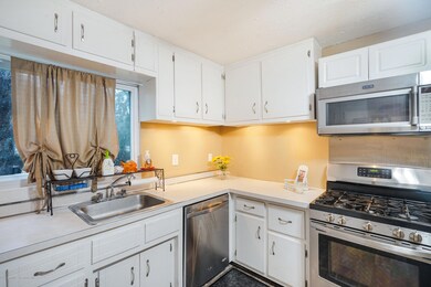 427 Walnut St, Port Monmouth, NJ 07758 - photo 6