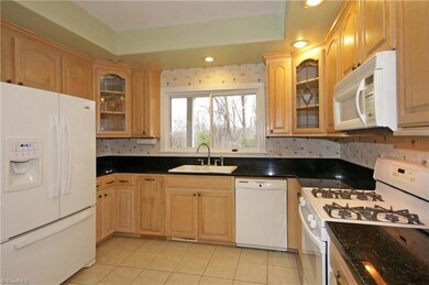 164 Zurich Ln, Statesville, NC 28625 - photo 2