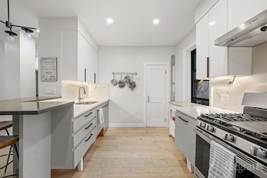 Amalgamated Dwellings unit F23, New York, NY 10002 - photo 3