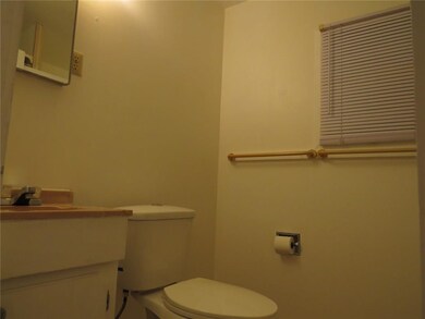 2nd Bath with shower