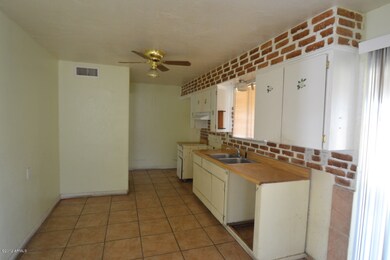 1804 W Mountain View 006