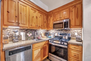 Condo-Suite kitchen - Copy