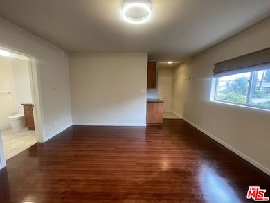 4921 Kester Ave unit 8, Sherman Oaks, CA 91403 - photo 4