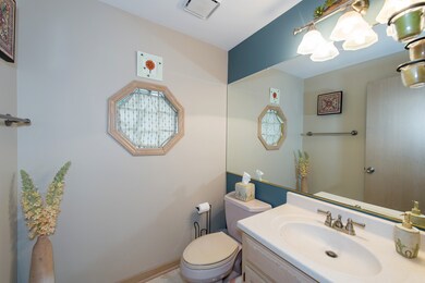 1304 Strawbridge Ct, Naperville, IL 60565 - photo 4