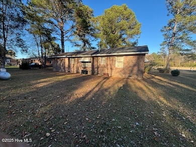 957 N Fountain Rd, MacClesfield, NC 27852 - photo 4