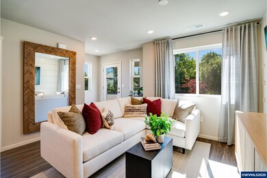 2488 Sawtelle Dr, Woodburn, OR 97071 - photo 2