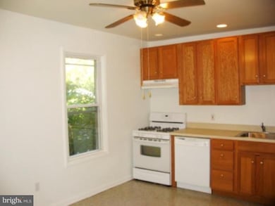 409 E Pennsylvania Ave, Towson, MD 21286 - photo 3