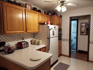 1290 Scott Ave, Waterloo, IA 50701 - photo 3