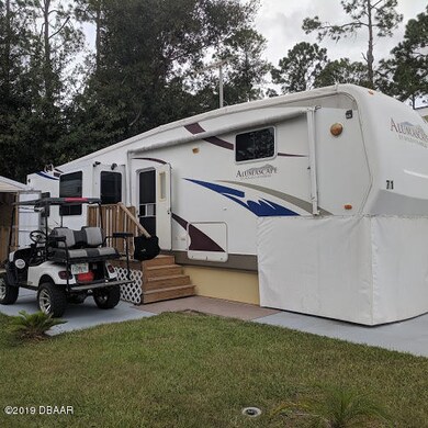 1074 Exterior 2